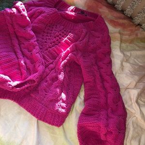 HOT PINK bell sleeve sweater from Express! 💕✨